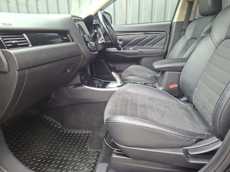 Mitsubishi Outlander 2.4 Phev Juro SW19LDZ Black #5