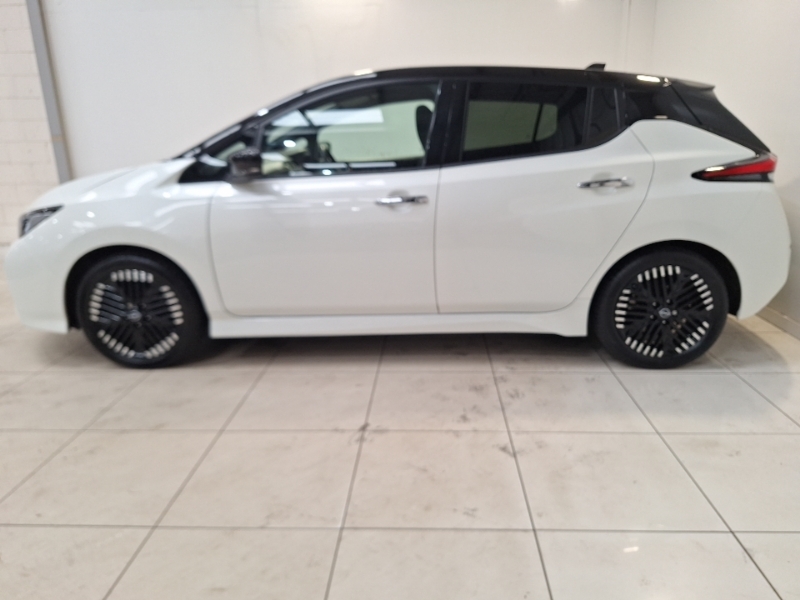 Nissan Leaf 110Kw N-connecta 39Kwh DA72ZDO White #4