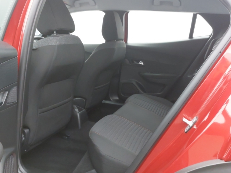 Peugeot 2008 1.2 Puretech Active Premium SM22JXZ Red #6