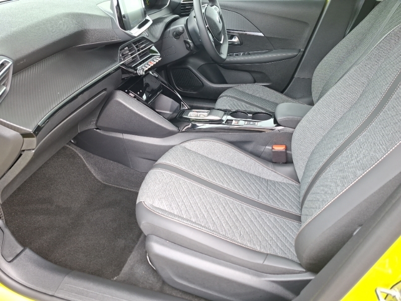 Peugeot e-208 100Kw E-style 50Kwh Yellow #5
