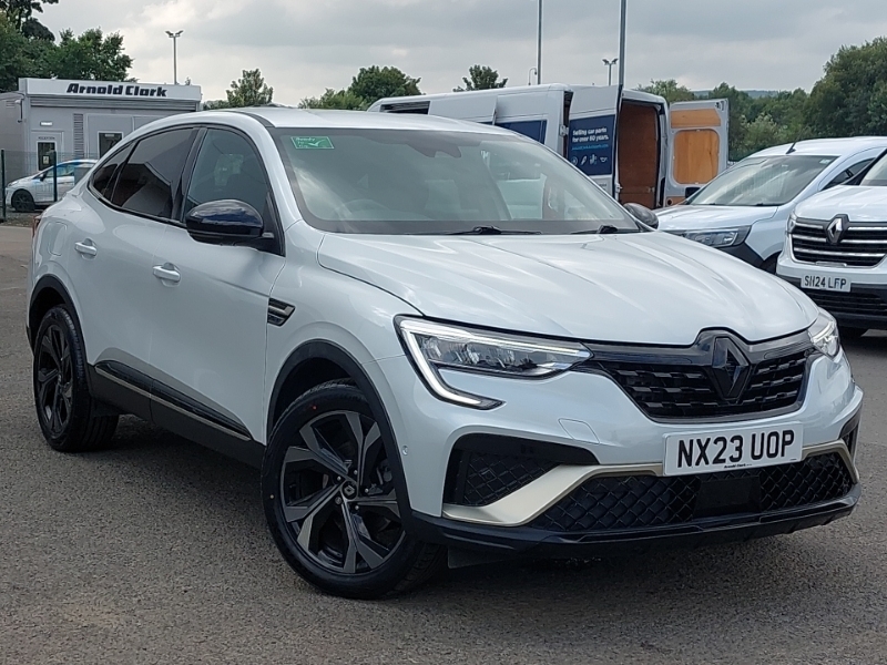 Renault Arkana 1.6 E-tech Full Hybrid 145 Engineered White