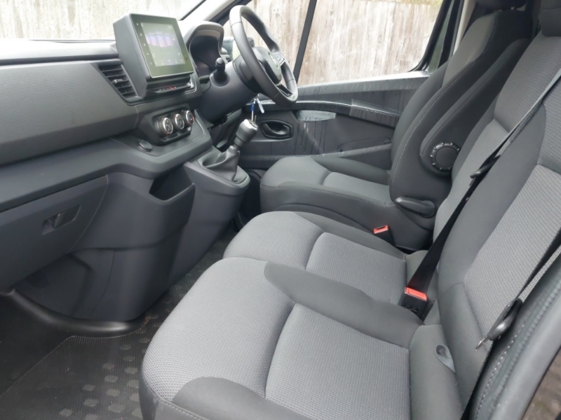 Renault Trafic Ll30 Blue Dci 130 Advance Van SH24LLM Black #5