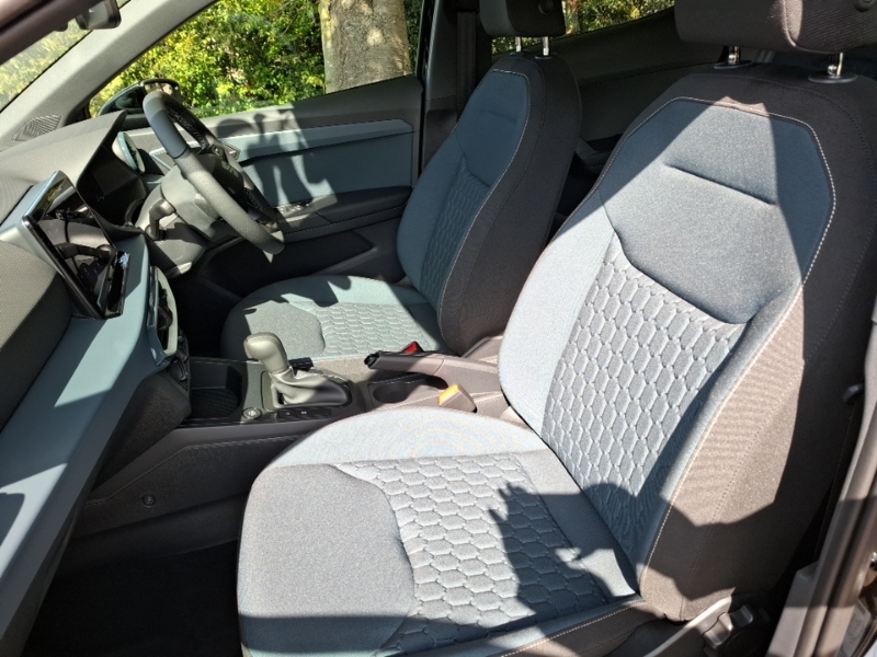 Seat Ibiza 1.0 Tsi 115 Se Technology Dsg KT26NRE Black #4