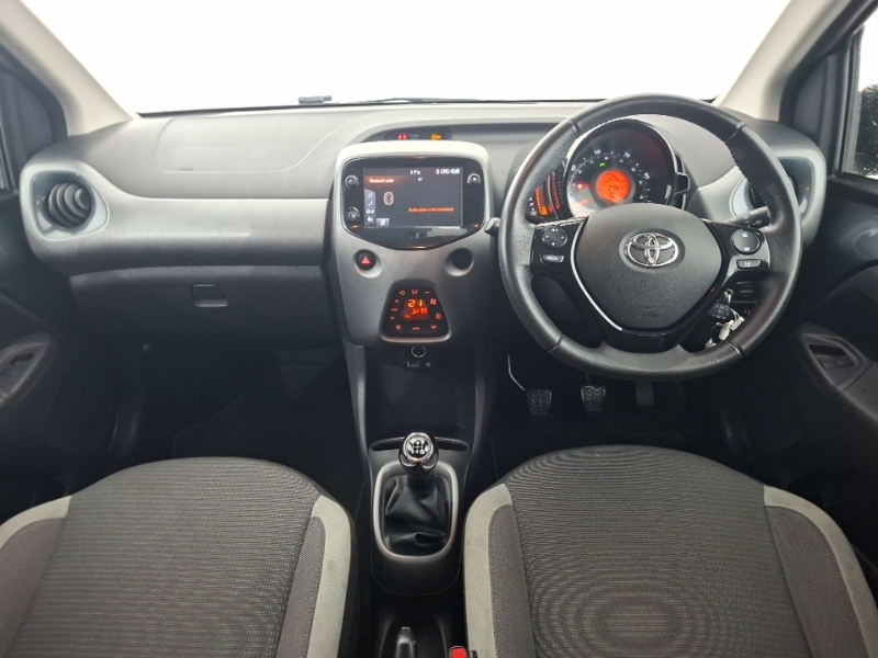 Toyota Aygo 1.0 Vvt-i X-trend Tss MK21UWZ Grey #3