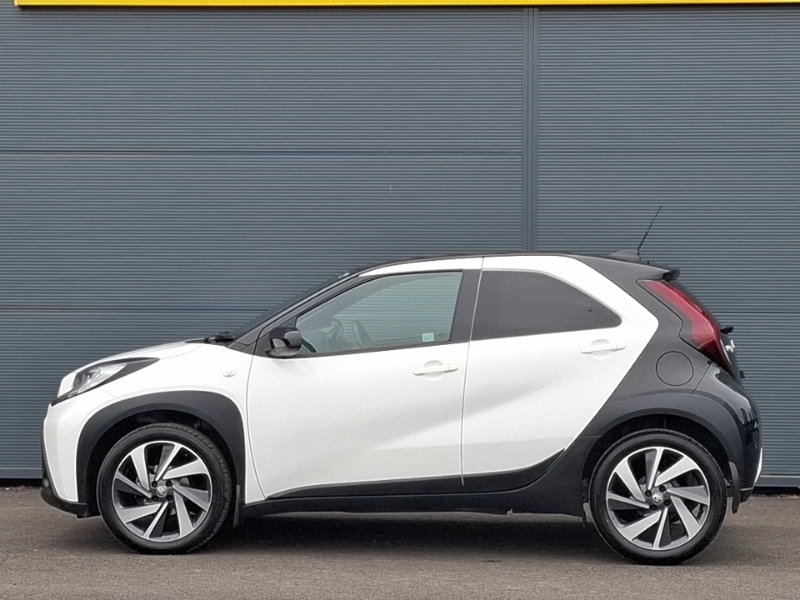 Toyota Aygo X 1.0 Vvt-i Edge White #4