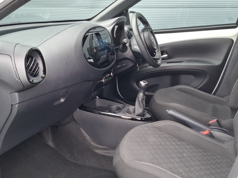 Toyota Aygo X 1.0 Vvt-i Edge White #5