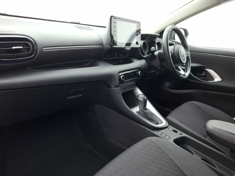 Toyota Yaris 1.5 Hybrid Design Cvt WN72RBY Black #5