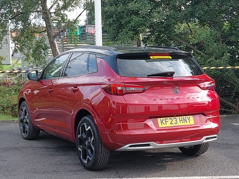 Vauxhall Grandland 1.5 Turbo D Ultimate Red #2