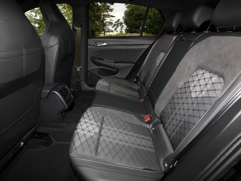 Volkswagen Golf 1.5 Tsi 150 Black Edition  Black #6