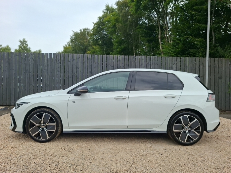 Volkswagen Golf 1.5 Tsi 150 Black Edition White #4