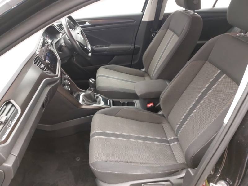 Volkswagen T-Roc 1.6 Tdi Se SE19ZKX Black #5