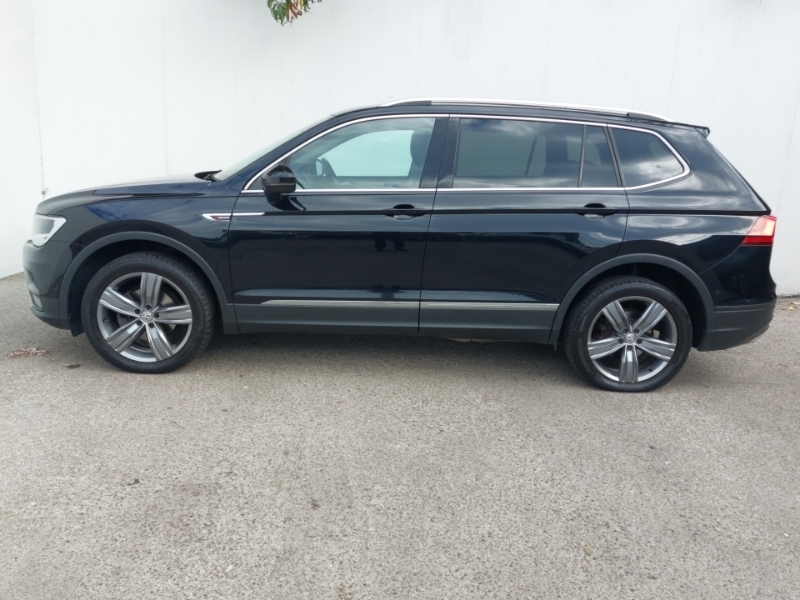 Volkswagen Tiguan Allspace 2.0 Tdi 4Motion Match Dsg AF69NYK Black #4