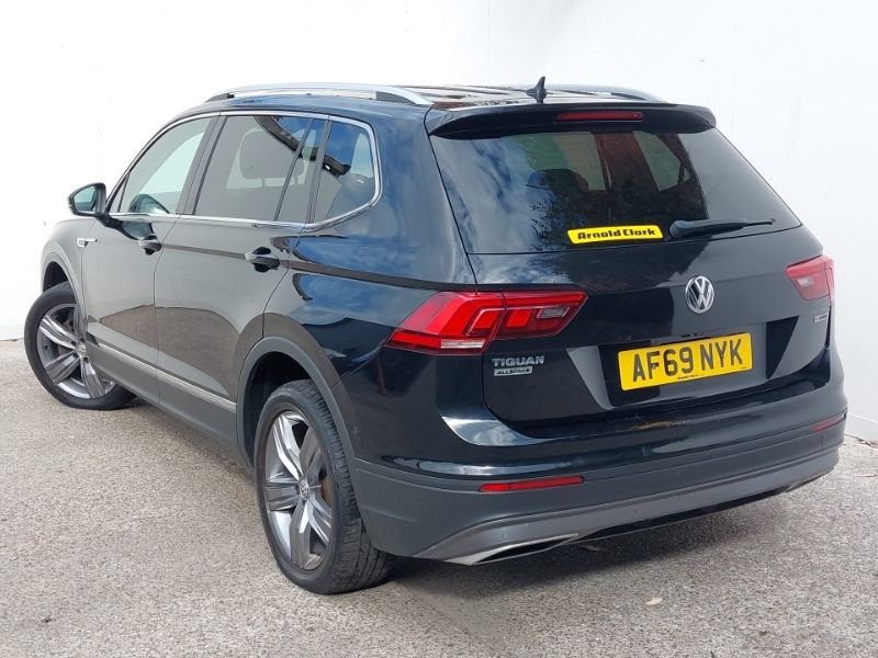 Volkswagen Tiguan Allspace 2.0 Tdi 4Motion Match Dsg AF69NYK Black #2