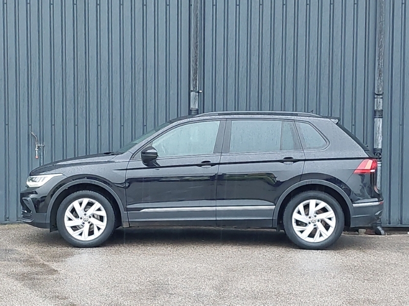 Volkswagen Tiguan 1.5 Tsi 150 Life Dsg BT70XRU Black #4