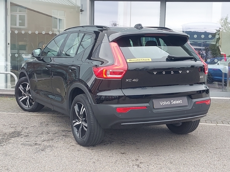 Volvo XC40 2.0 B3p Plus Dark NG22BBF Black #2