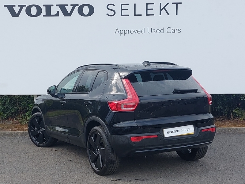 Volvo XC40 2.0 B3p Plus Black Edition RV25FMJ Black #2