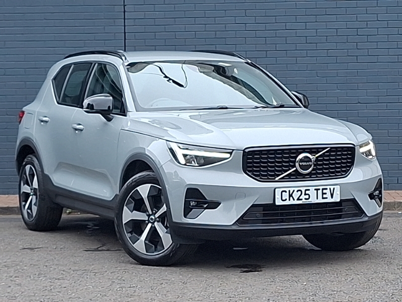 Volvo XC40 2.0 B4p Plus Dark Grey