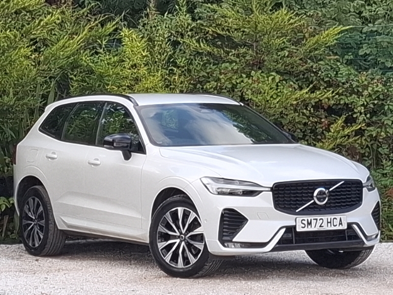 Volvo XC60 2.0 B5p Plus Dark Awd Geartronic White