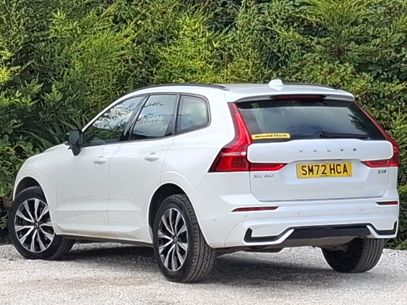 Volvo XC60 2.0 B5p Plus Dark Awd Geartronic SM72HCA White #2