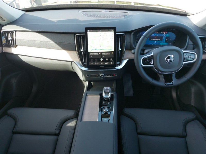 Volvo XC90 2.0 B5p Plus Dark Awd Geartronic SL75DMV Black #3