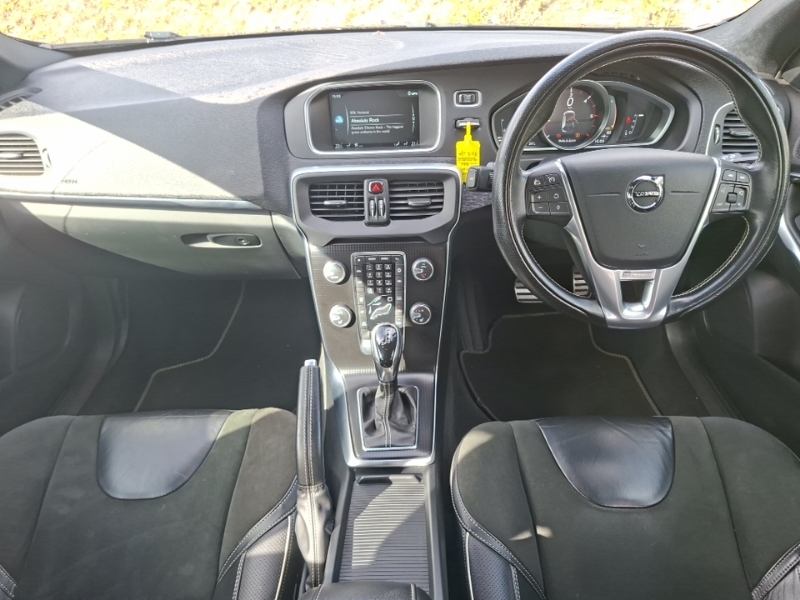 Volvo V40 D4 190 R Design Geartronic Black #3