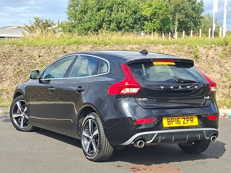 Volvo V40 D4 190 R Design Geartronic Black #2