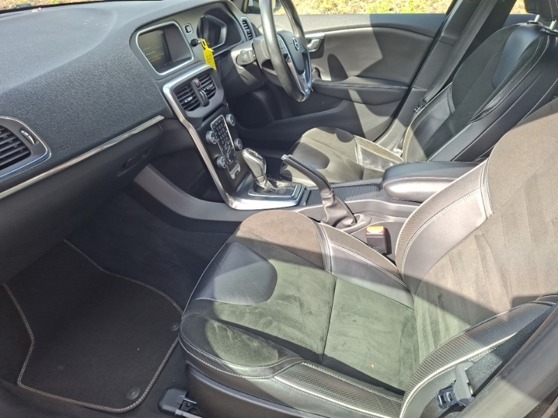 Volvo V40 D4 190 R Design Geartronic Black #5