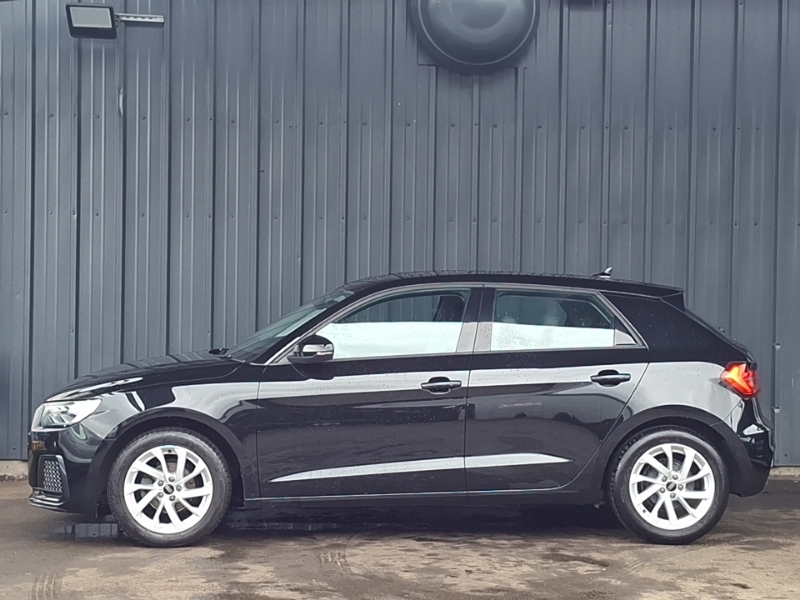 Audi A1 25 Tfsi Sport Black #4