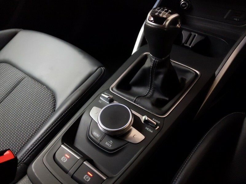 Audi Q2 Technik Black #12
