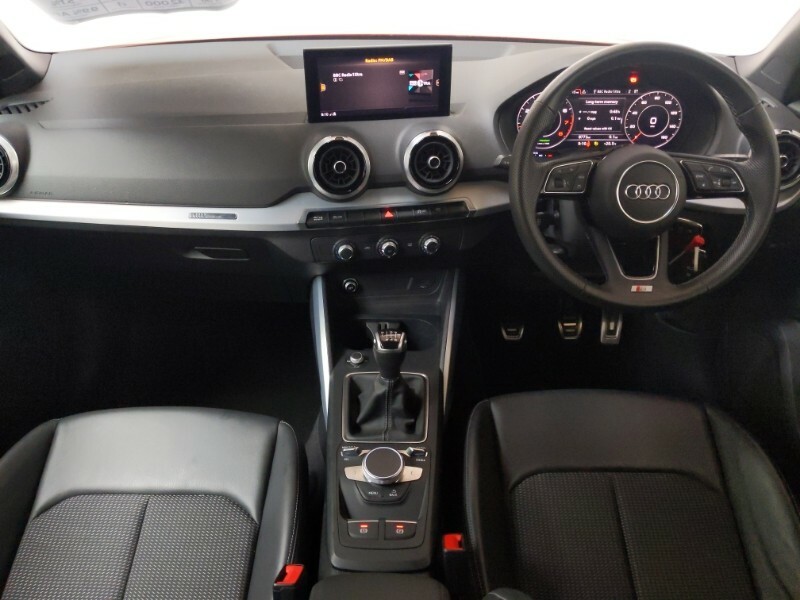 Audi Q2 Technik Black #3