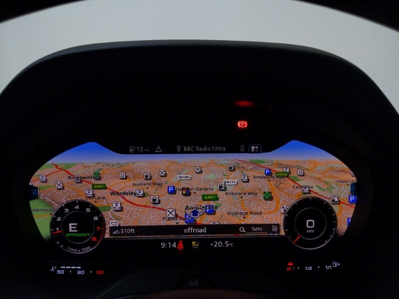Audi Q2 Technik Black #13