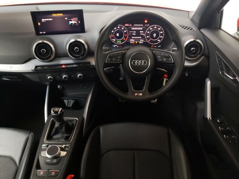 Audi Q2 Technik Black #7