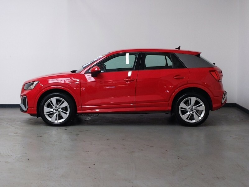 Audi Q2 Technik Black #4