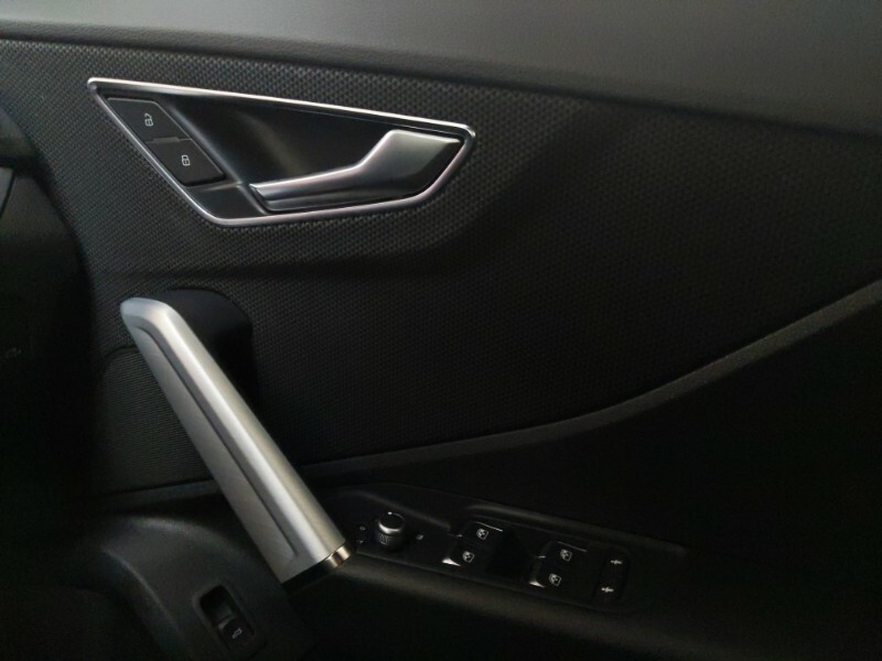 Audi Q2 Technik Black #17
