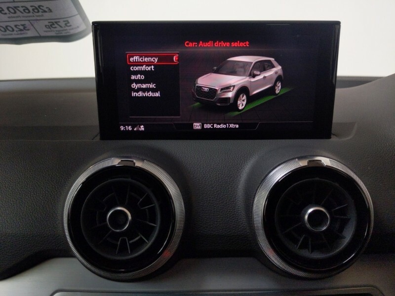 Audi Q2 Technik Black #18
