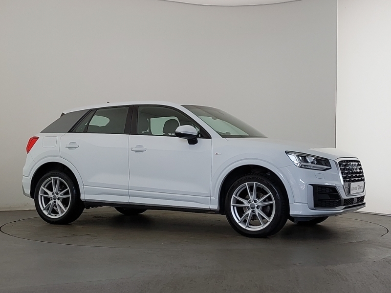 Audi Q2 Technik Red #7