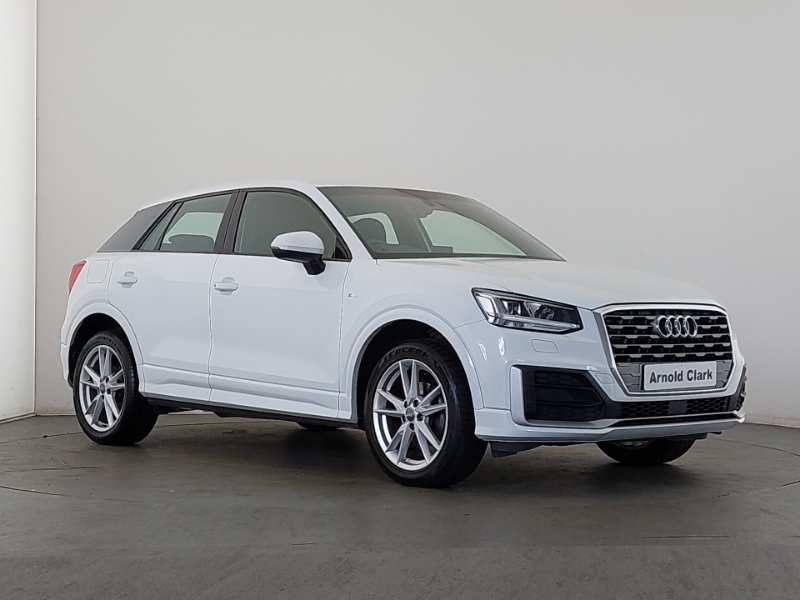 Audi Q2 Technik Red #1