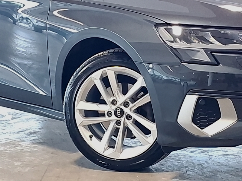 Audi A3 1L Technik White #20