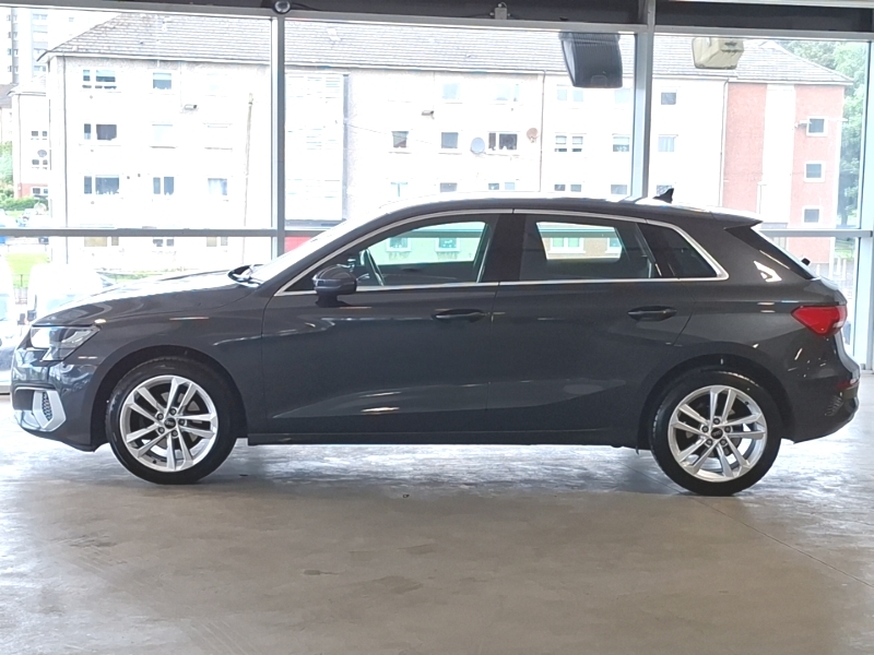 Audi A3 1L Technik White #4