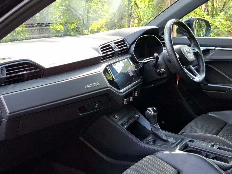 Audi Q3 45 Tfsi E S Line S Tronic Comfortsound Pack Black #5