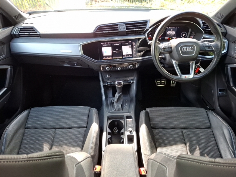Audi Q3 45 Tfsi E S Line S Tronic Comfortsound Pack Black #3