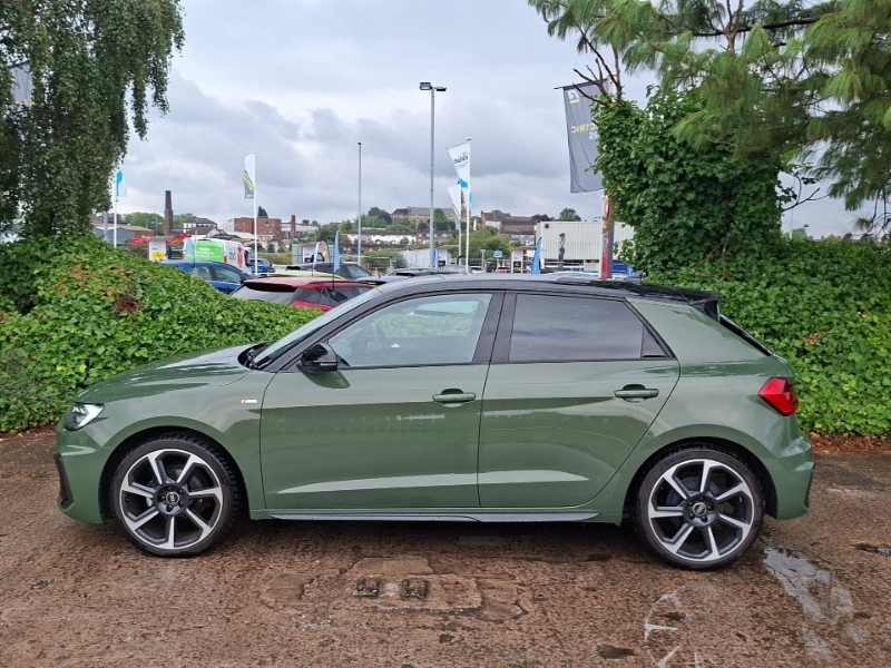 Audi A1 25 Tfsi Black Edition S Tronic AO25YGD Green #4