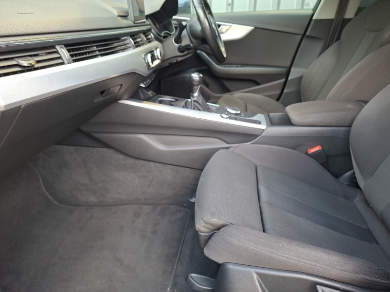 Audi A4 2.0 Tdi Ultra Se Grey #5