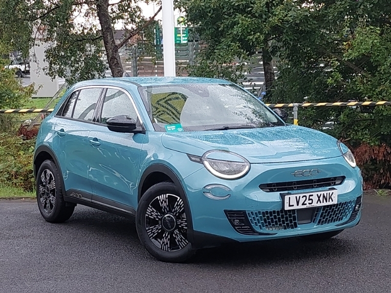 Fiat 600 1.2 Hybrid 48V Edct-6 Blue