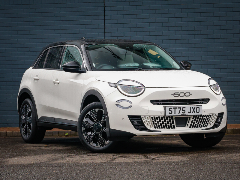 Fiat 600 1.2 Hybrid 48V 136 La Prima Edct-6 White