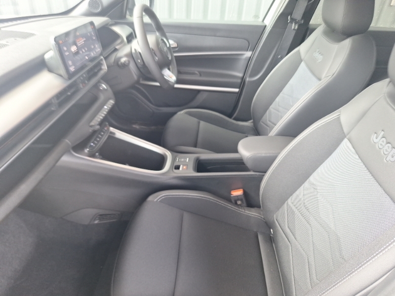Jeep Avenger 1.2 E-hybrid Summit Dct Black #5