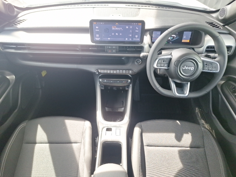 Jeep Avenger 1.2 E-hybrid Summit Dct Black #3