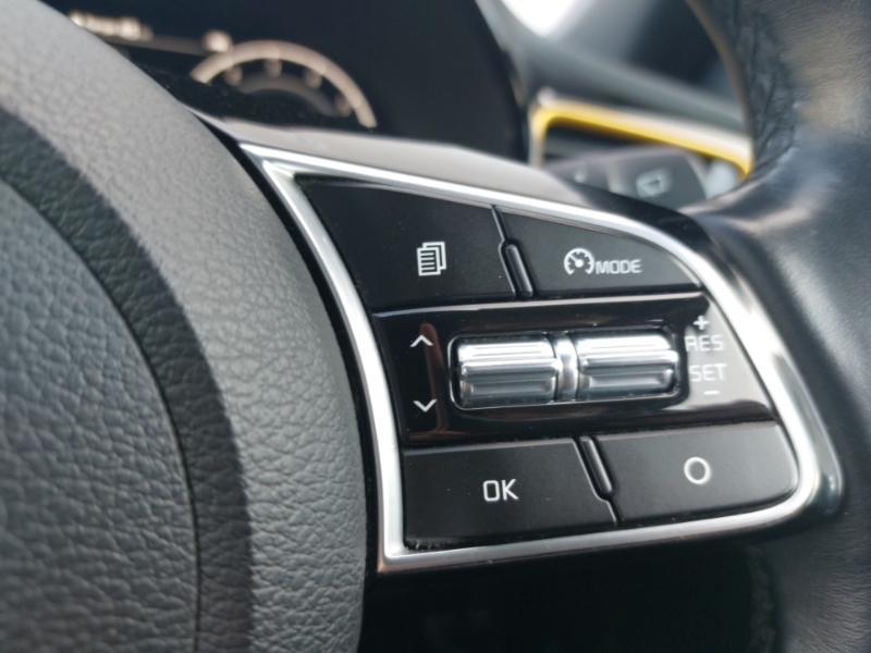 Kia Xceed 2 White #13