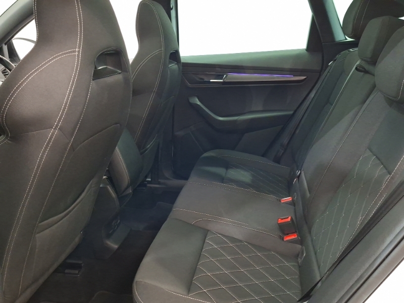Skoda Karoq 1.5 Tsi Sportline Dsg White #6