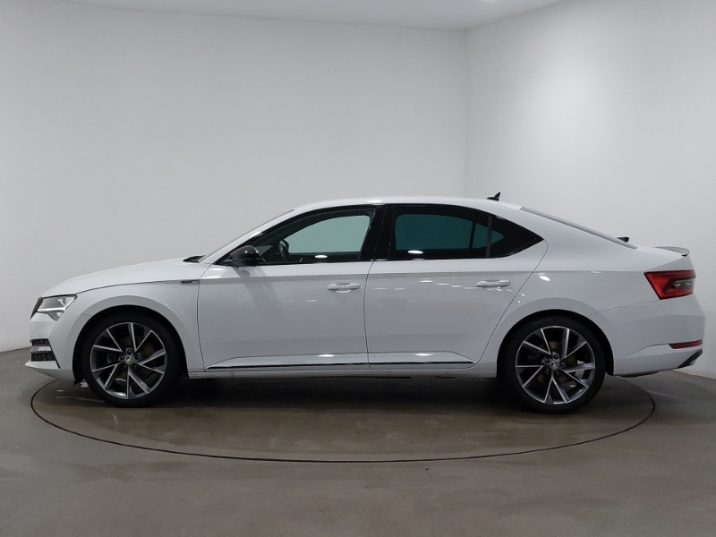 Skoda Superb 1.5 Tsi Sport Line Plus Dsg White #4